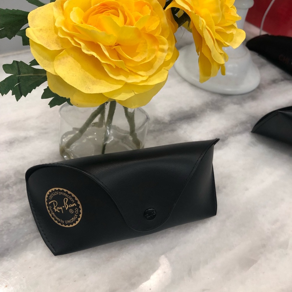 Ray Ban large glasses case.